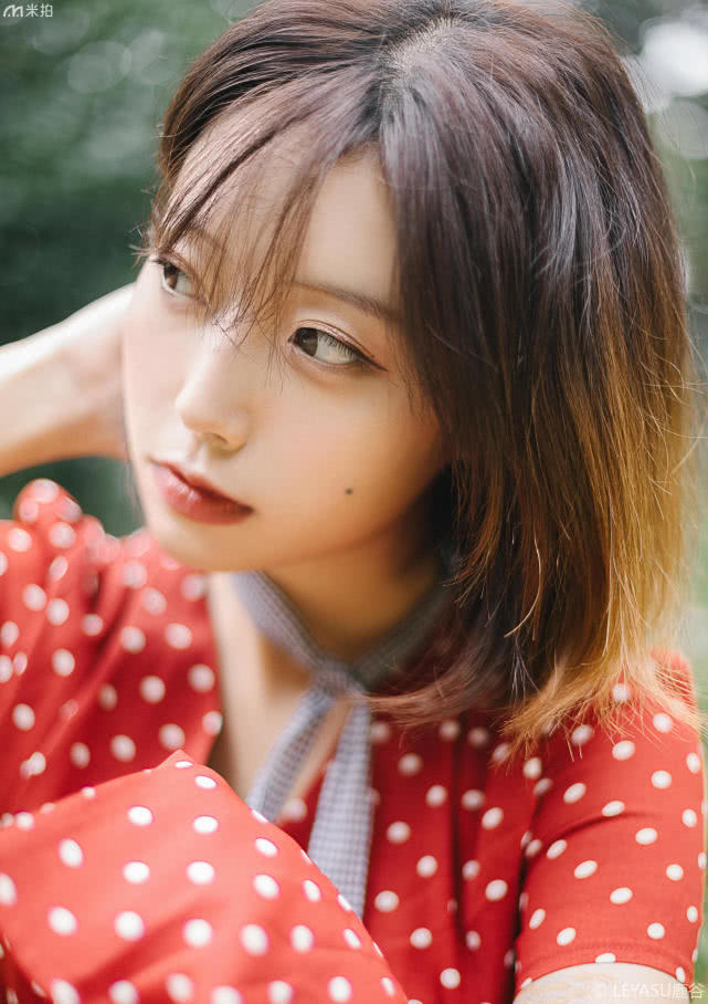 随性慵懒波点裙,少女感十足的波点裙