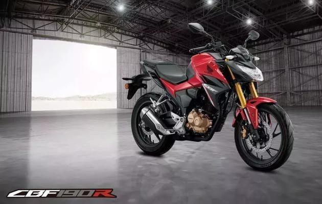 五羊本田踏板车和新大洲本田哪个好?老骑士:选它省油,适合摩旅