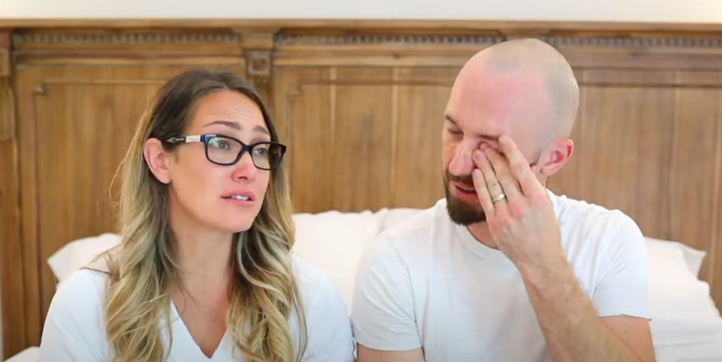 美国网红领养中国残障男孩,疯狂吸血赚钱后就无情抛弃?