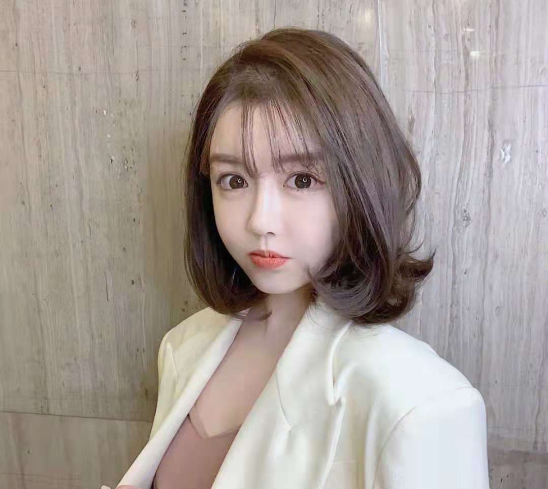 烫内扣层次发型,好看花样发型