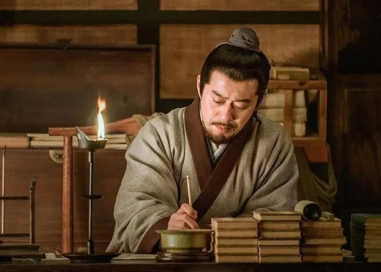 范仲淹仕途并不成功,后世为何对他极尽褒扬?你看他一生干了啥?