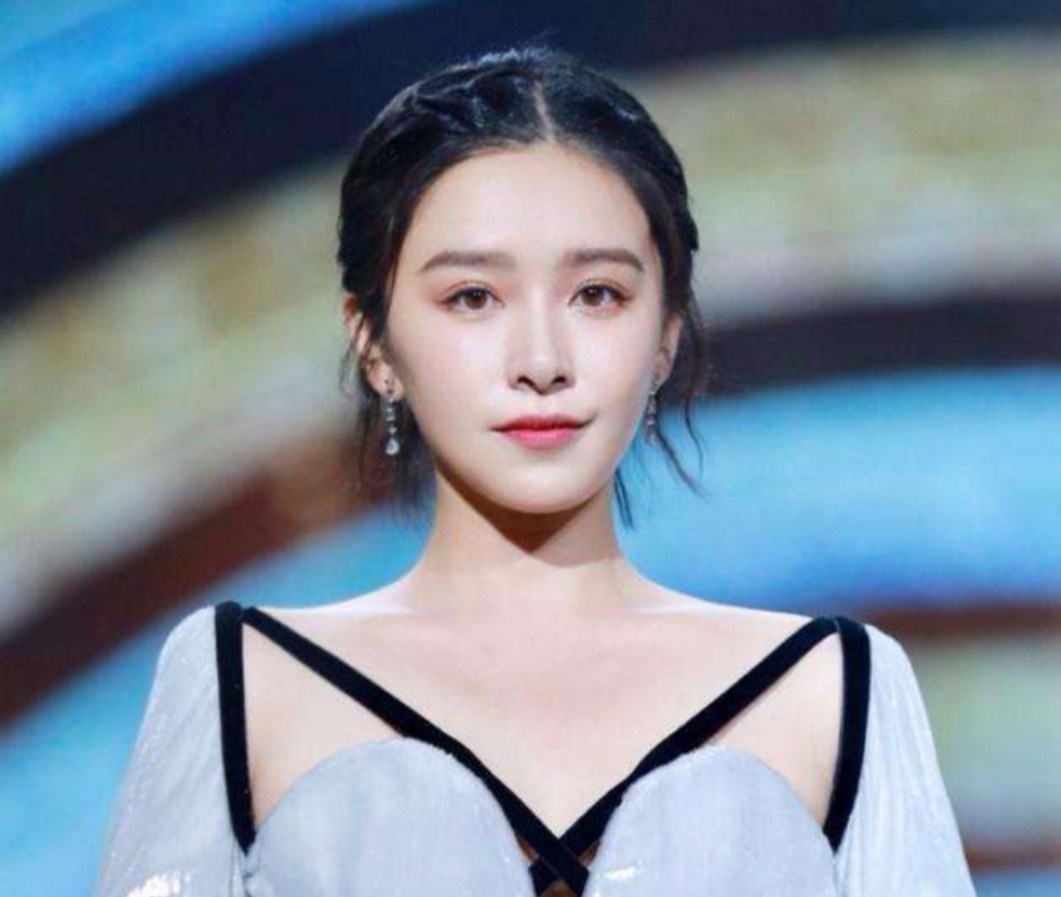 拥有这四种嘴唇的人颜值一定不差,嘴唇的类型哪几种最好看