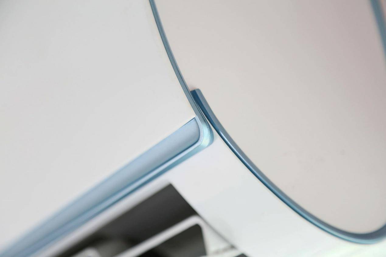 远离炎热，美的智弧守护一夏