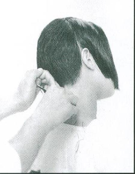 沙宣头短发流行发型剪发教程,沙宣短发发型剪发教程