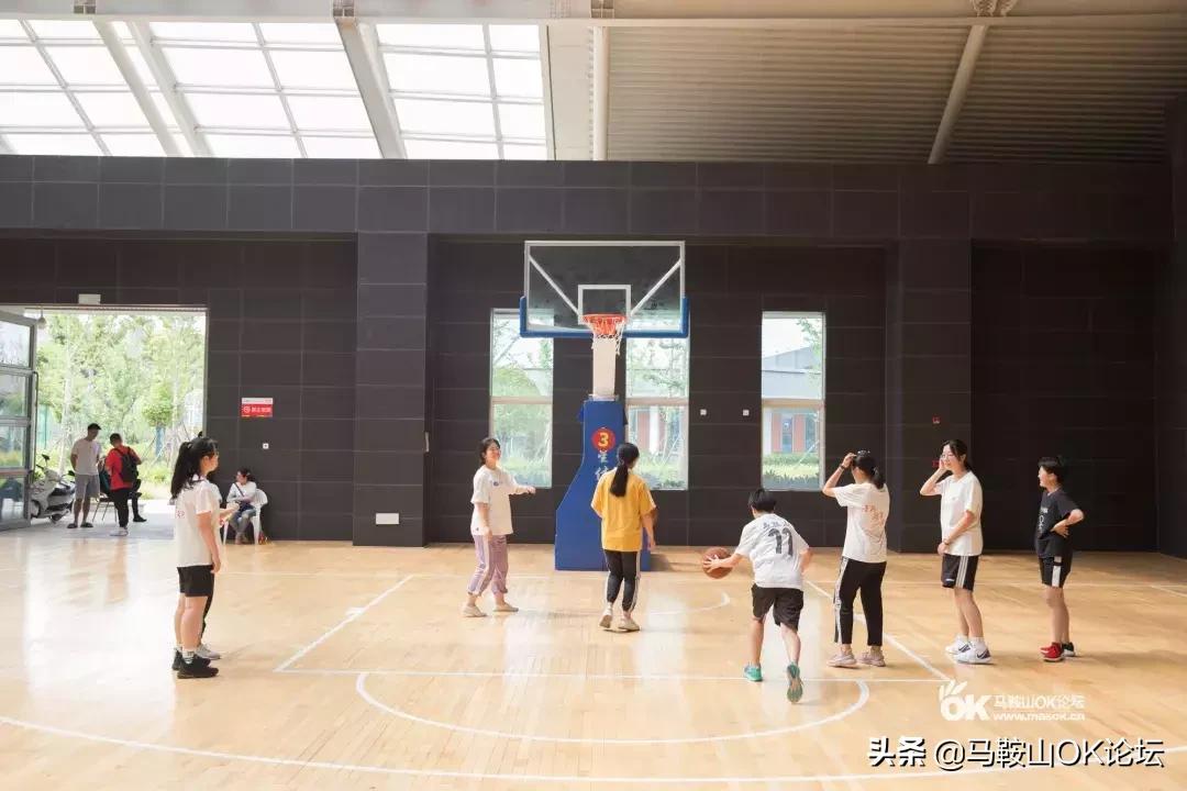 怀念在篮球场上挥汗如雨的日子,篮球场挥洒着青春与汗水的地方