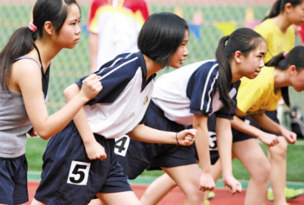 体育老师跑步姿势,学生最省力的跑步方法