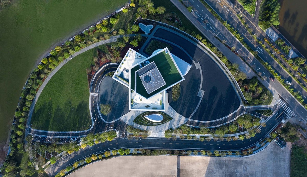 茗软云资料软件:深圳世茂深港国际中心展示馆/水石设计