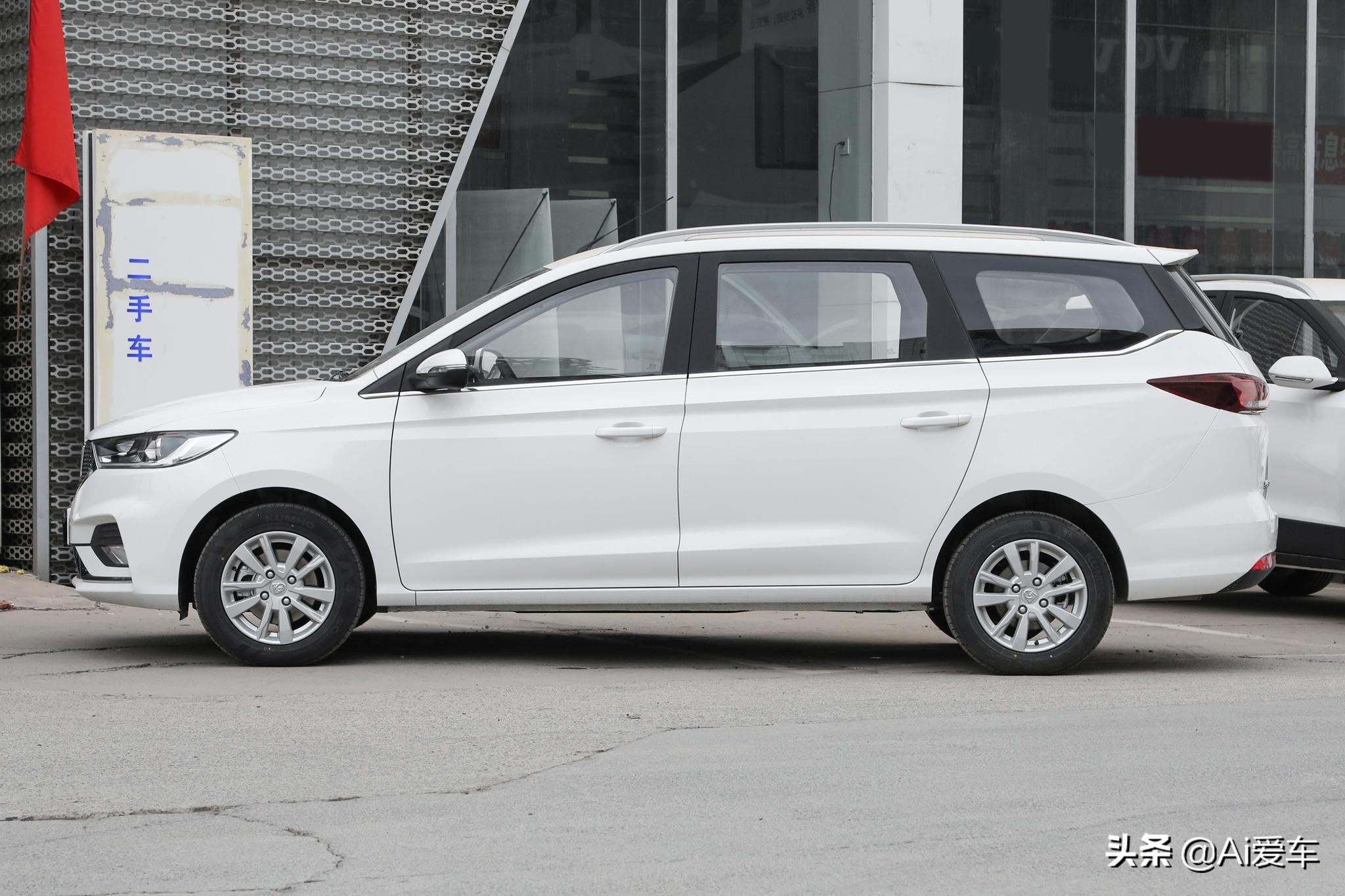 很便宜省油独立大6座MPV，自动挡家用，实用好养，实拍宝骏360