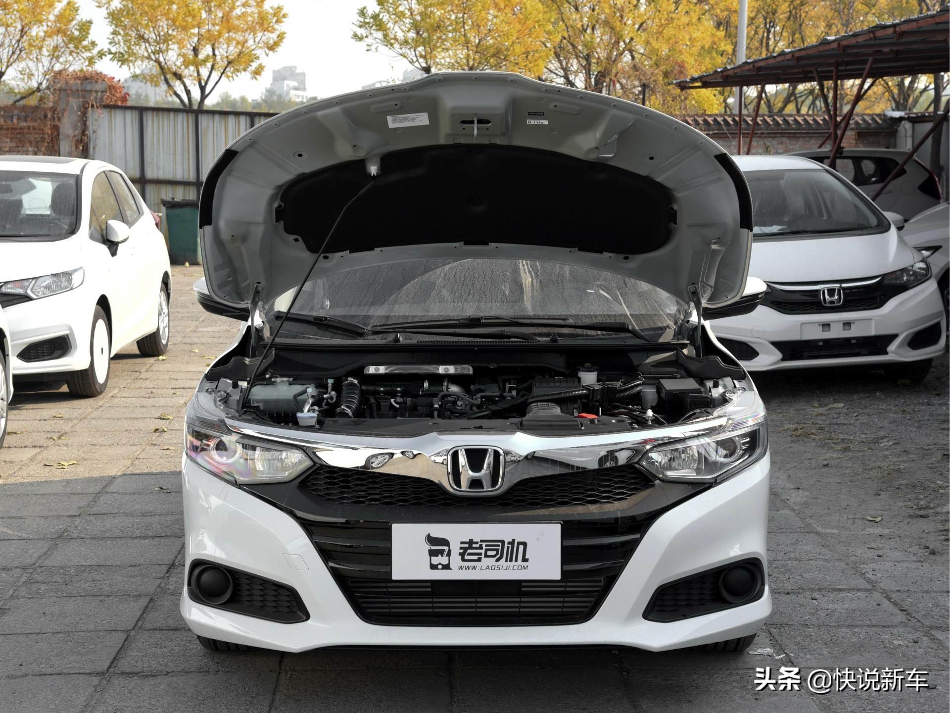 油耗5.0左右小型车,油耗低动力足10到15万suv