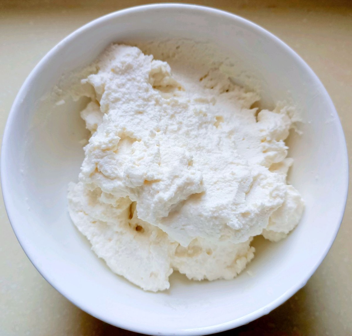 如何用纯牛奶自制奶酪,牛奶做奶酪白醋的比例