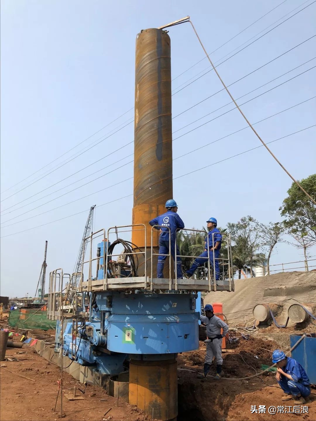 钢管静压桩机,技研静压植桩机植入工法