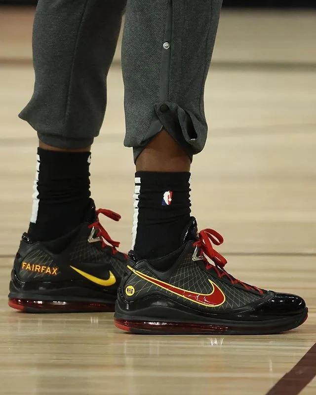 詹姆斯上脚安踏,安踏kt6詹姆斯