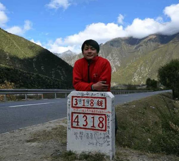 越野迷给五菱上了块意义非凡的车牌，入藏时最多载过六个穷游女