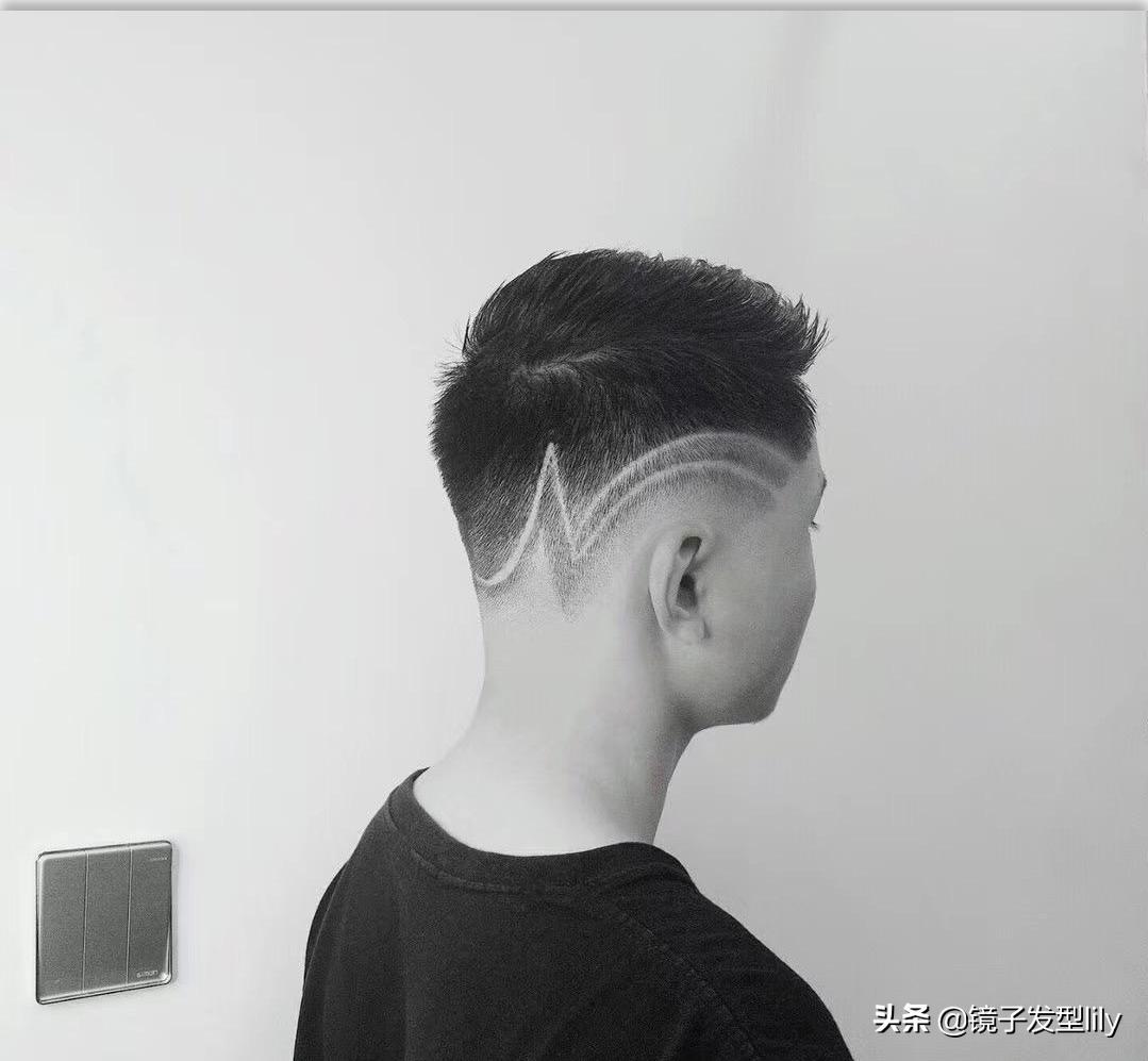 最潮男士发型50款适合各种脸型哦,越简单越帅气的男士发型8款