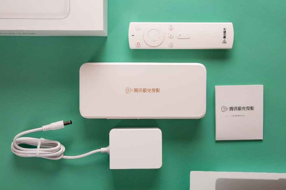 轻巧投影仪选哪个品牌好,怎样选物美价廉的投影仪