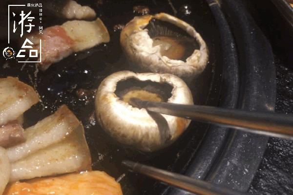 烤肉又干又柴？学会这个小诀窍！保证烤得外焦里嫩