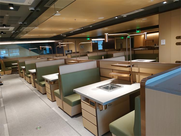 海底捞小桌中桌大桌坐多少人,海底捞8人桌花多少钱