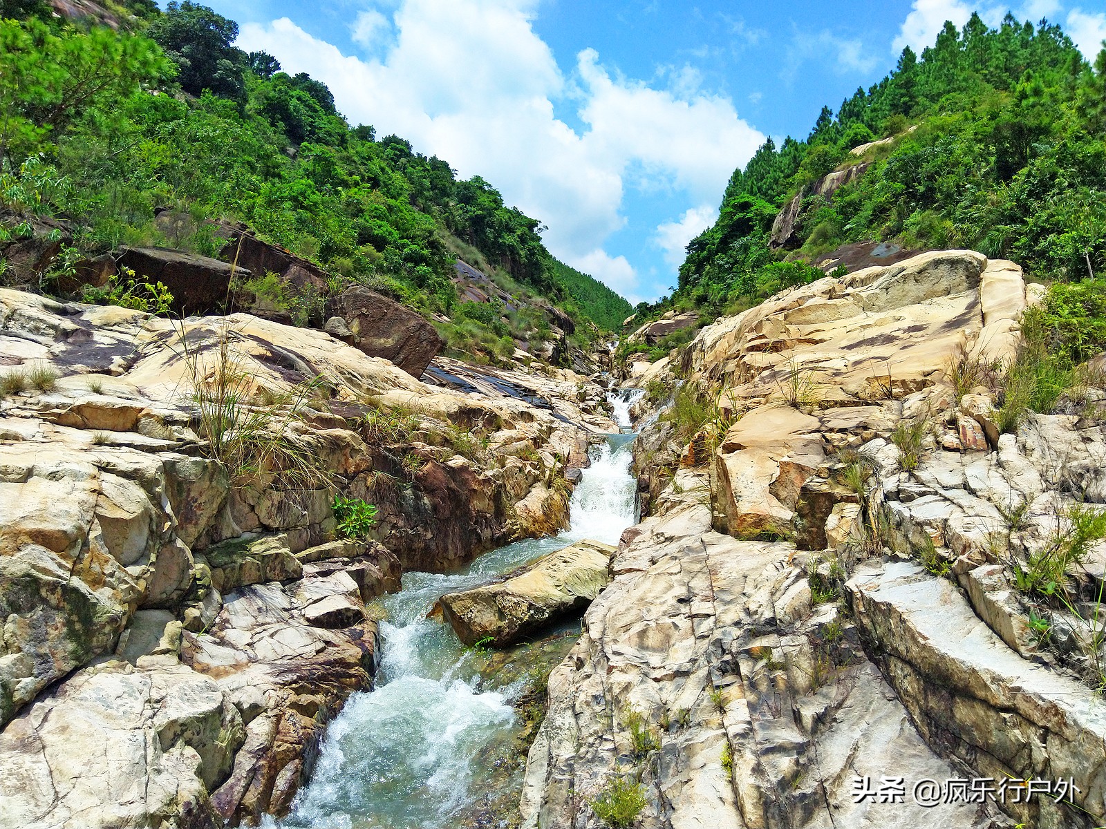 捡水晶宝石的地方,恩平市哪里有水晶石捡