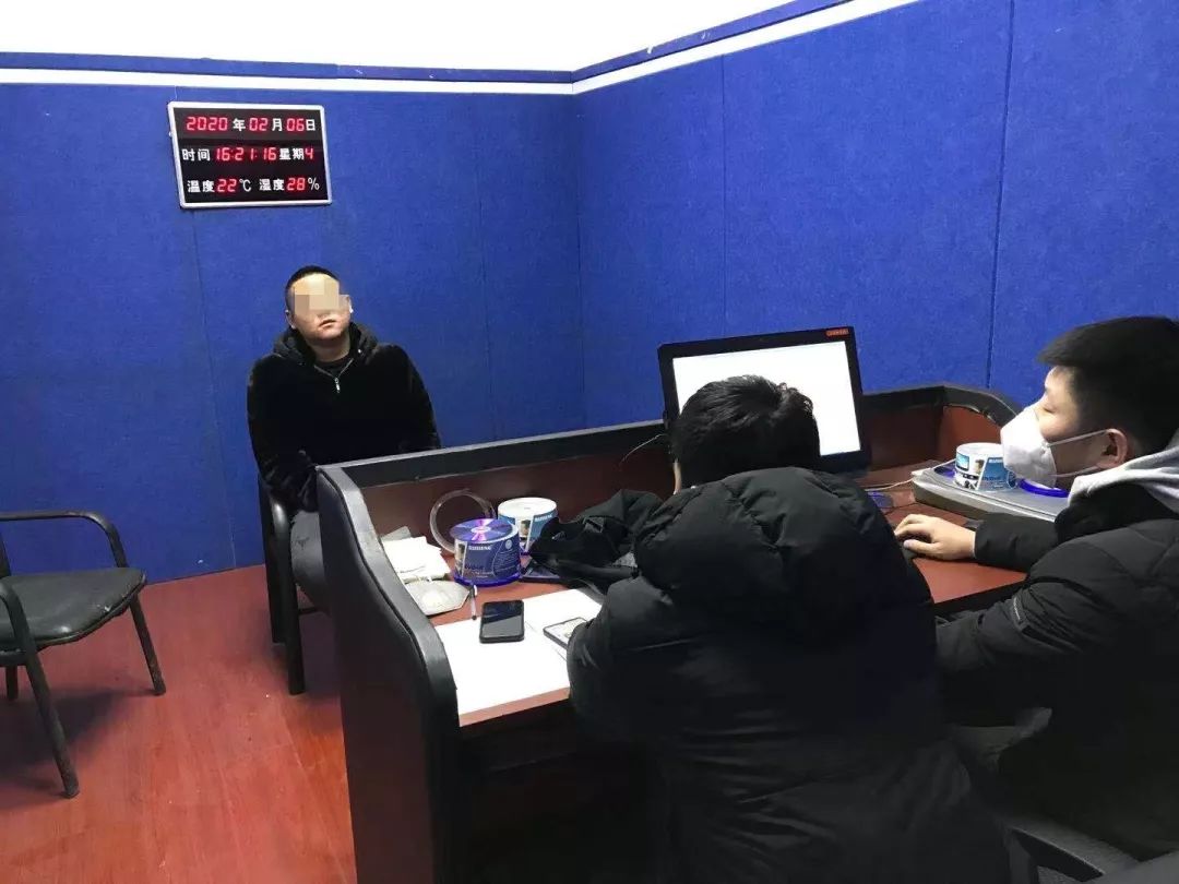 男子假装卖口罩被骗,倒卖口罩被骗