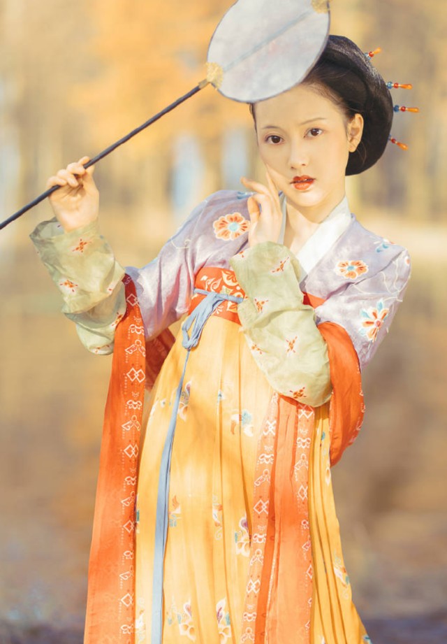 七绝二首春韵,七绝云淡天高好句子