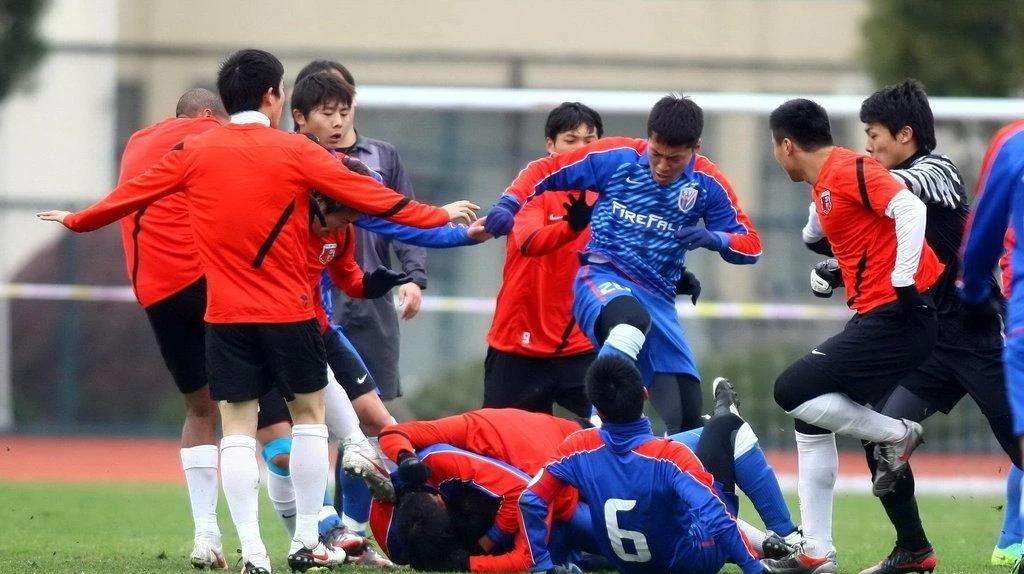 吴曦当年申花视频,吴曦和申花比赛视频