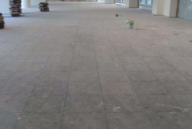 客厅与阳台地砖高低不平怎么衔接,地砖瓷砖高低不平怎么补救