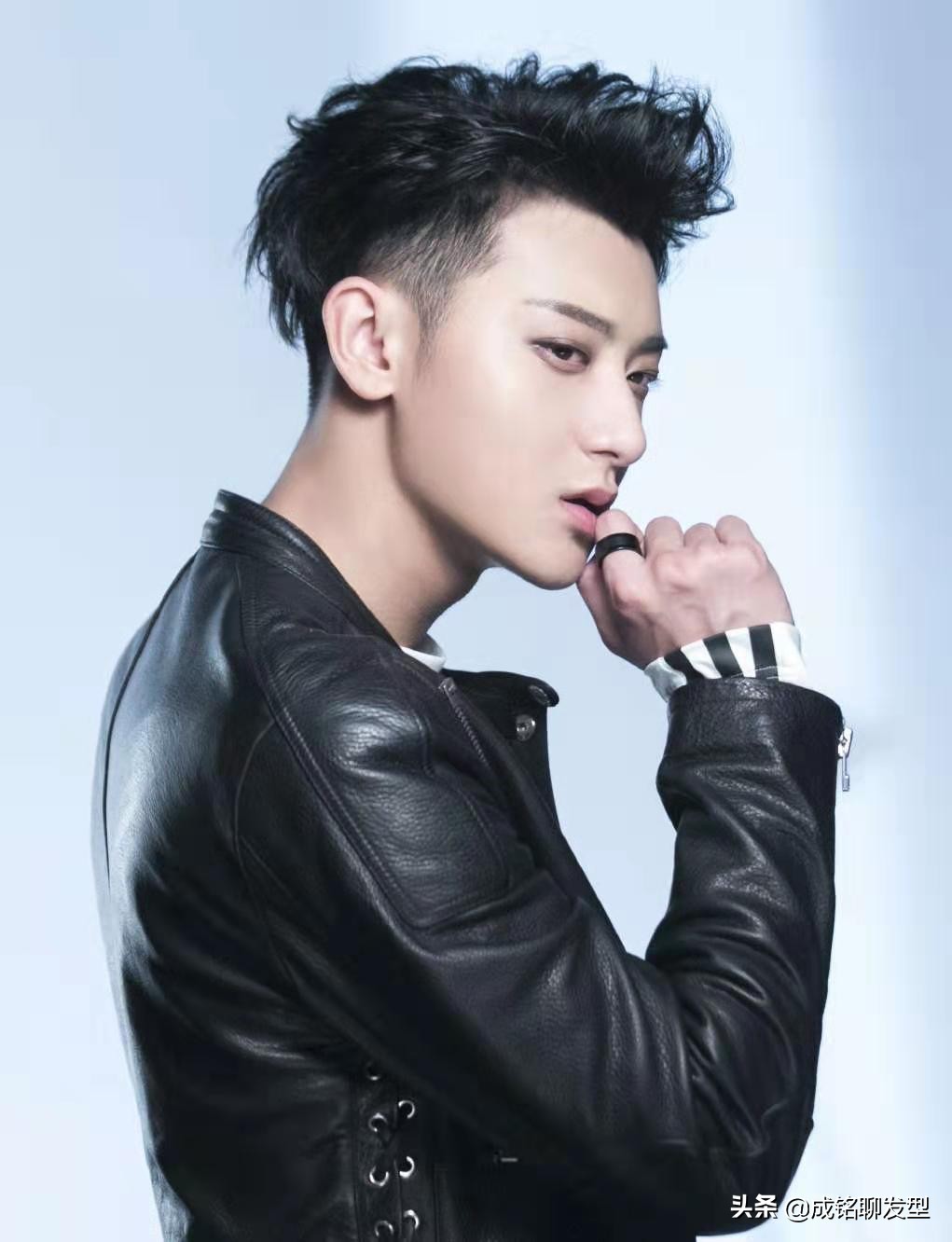 头发硬的男生适合什么发型帅气,头发多硬粗男生适合什么发型