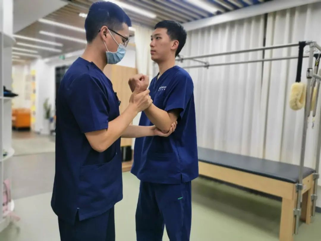 让你不再“肩”熬——肩峰下撞击综合征全攻略