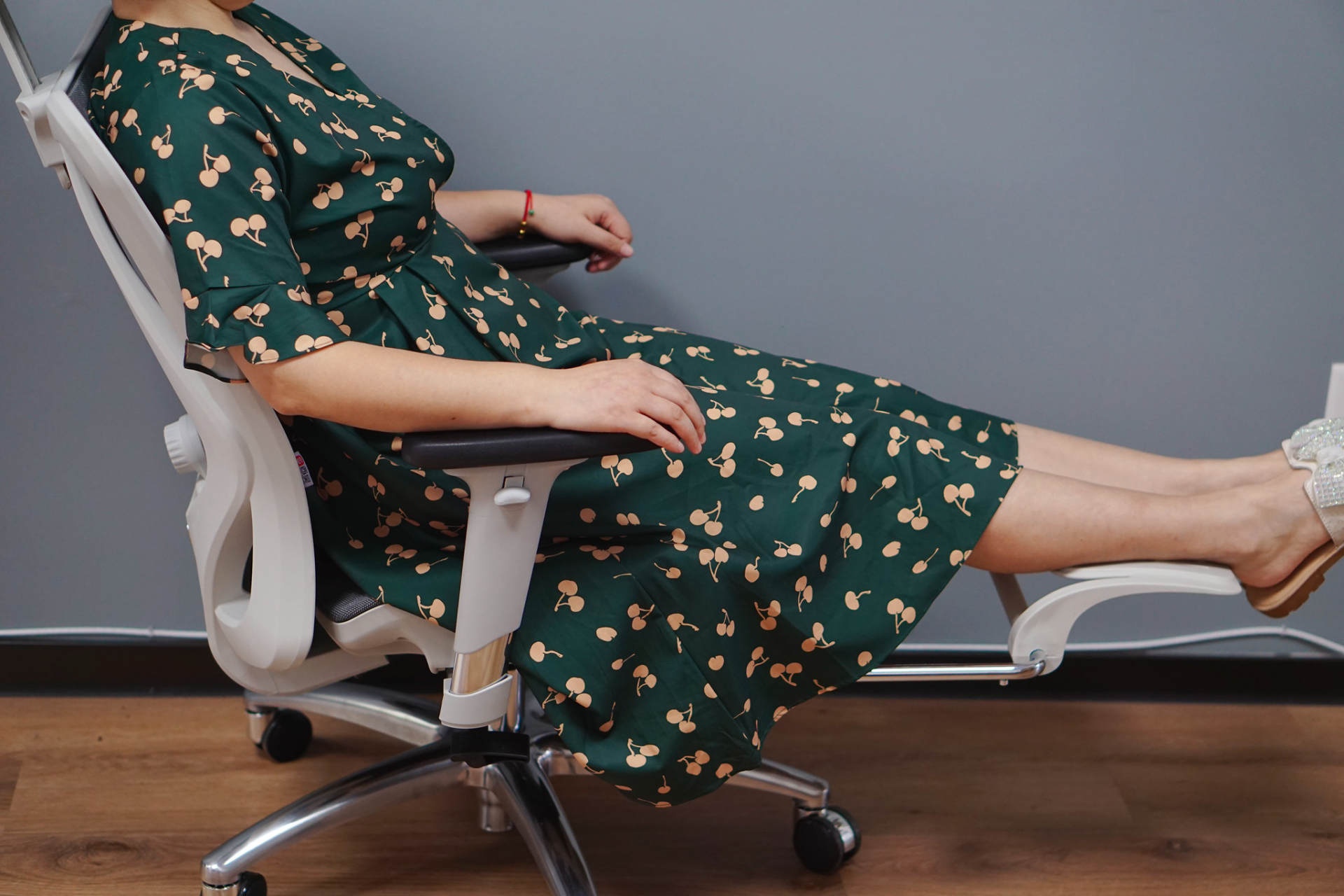 人体工学椅可调节护腰,人体工学护腰坐姿椅