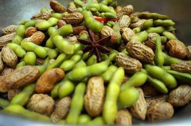 煮毛豆不上色,盐水毛豆怎么做翠绿不发黄