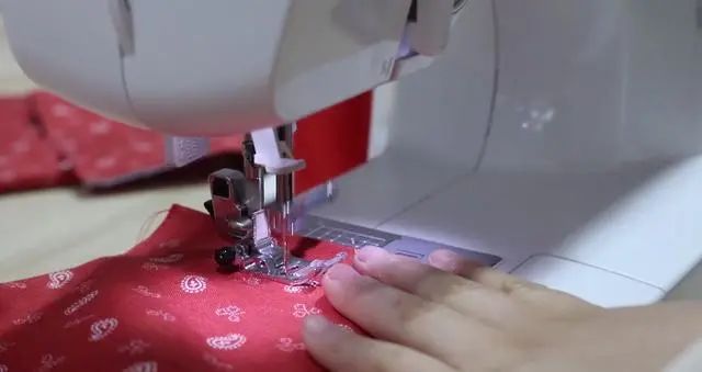 给宝宝做夏季的睡衣教程最简单,宝宝睡衣做法及图解