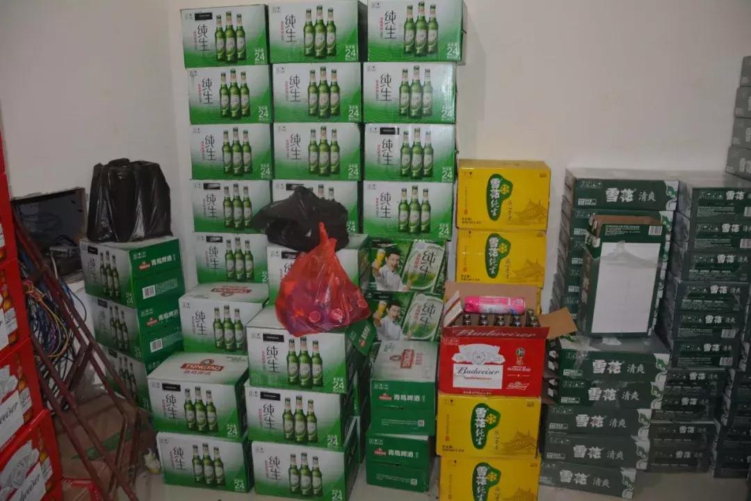 秃顶壮汉扮美女盗窃,壮汉伪装成妙龄少女进行诈骗