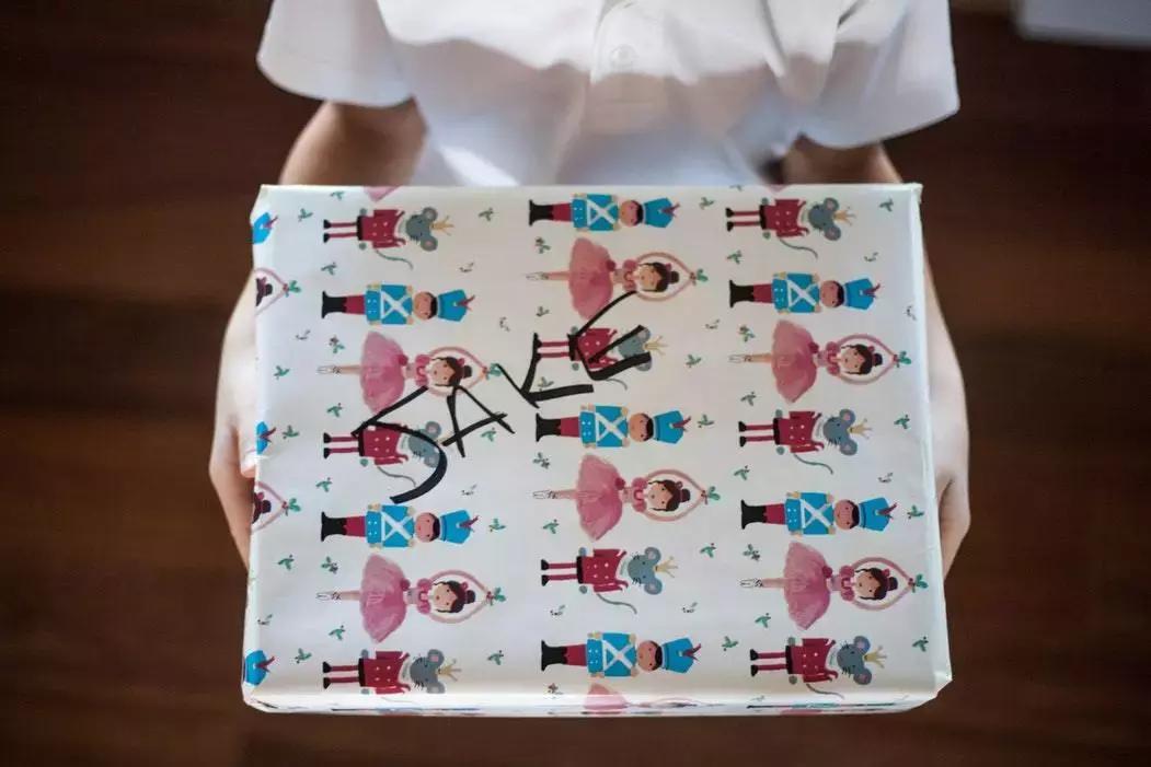 中秋千万不要给别人送月饼,中秋不要送月饼你画的饼就行了