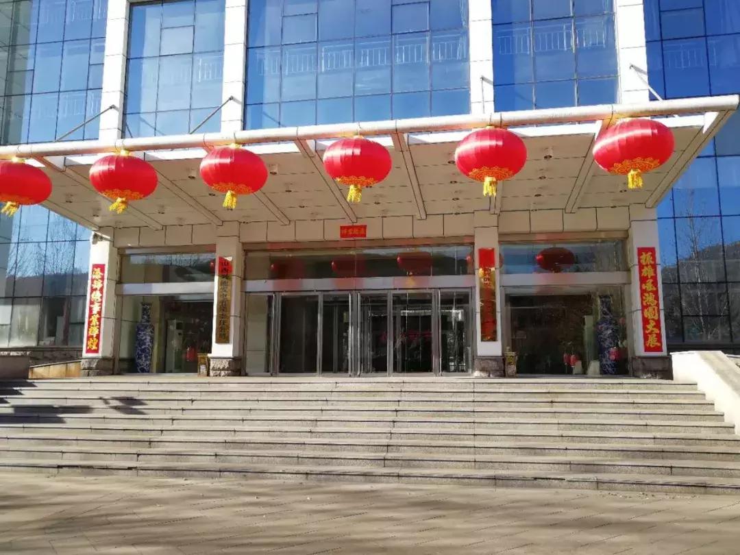 一年一度迎春节送春联活动,年越来越近又到写春联的日子