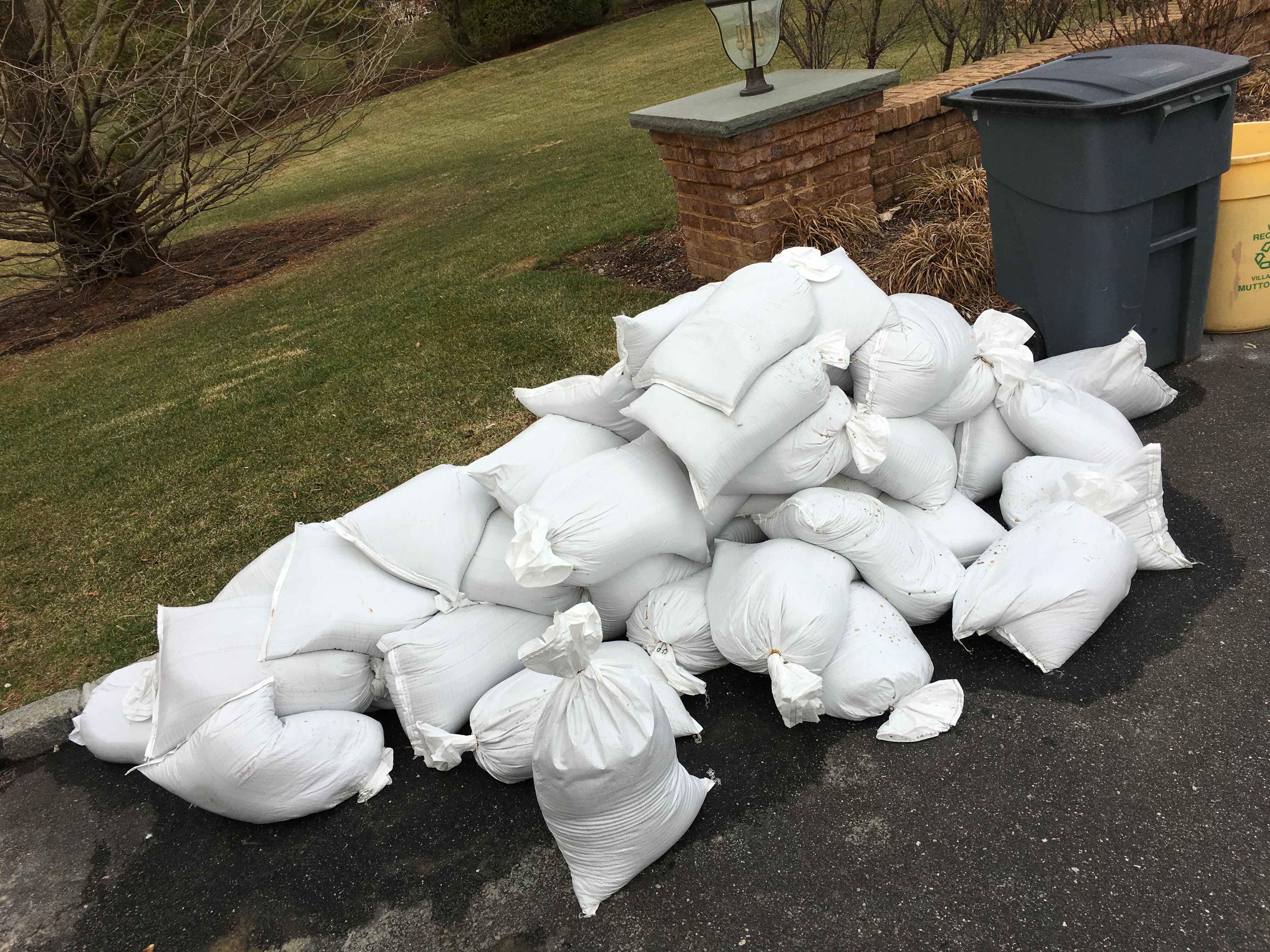 聊一下在美国的中国人在做什么？薪资水平怎么样？