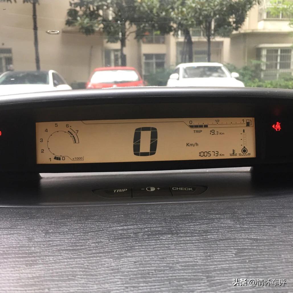 雪铁龙世嘉2.0手动挡的优缺点,雪铁龙世嘉两厢手动2.0优缺点