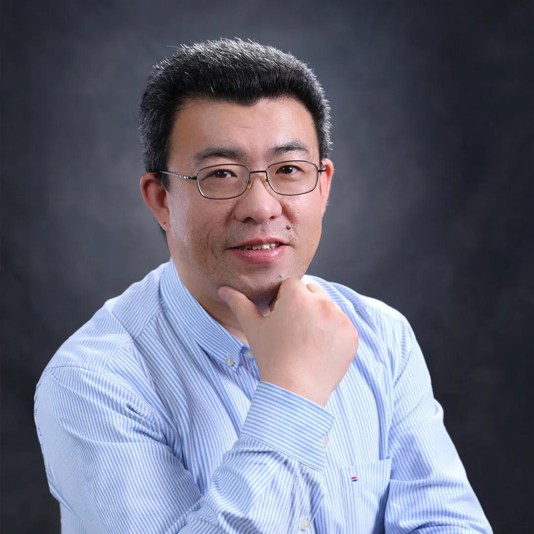 高端装备制造业数字化转型思考,制造业智能化转型采访