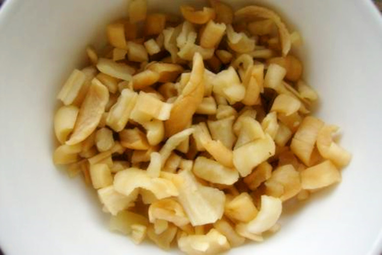 好吃的萝卜干咸菜制作方法,萝卜干怎样腌制好吃存放长久不坏