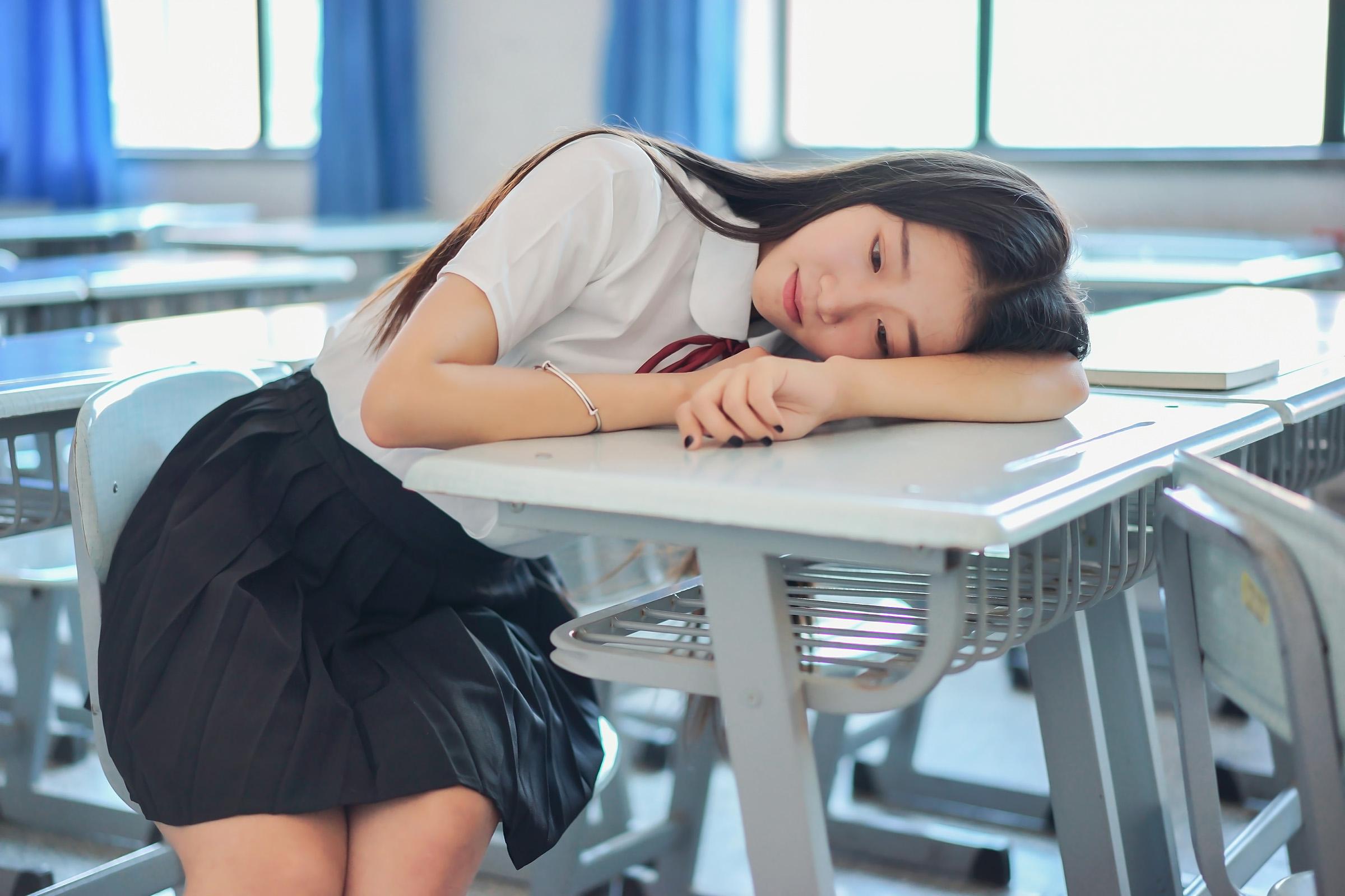 如何高情商征服女孩子,如何高情商的讨女生欢心