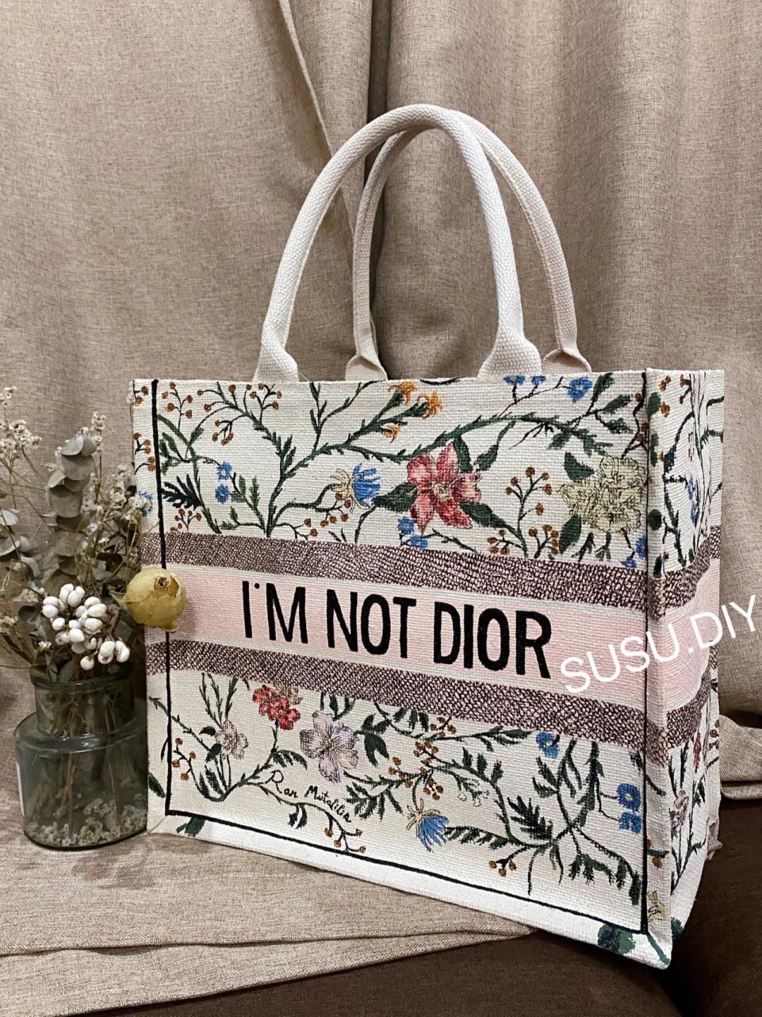 鞠婧祎妆容和杨幂对比,鞠婧祎穿山寨货被发现