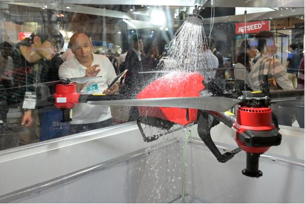 我国最好的农业无人机,中国农业无人机种田