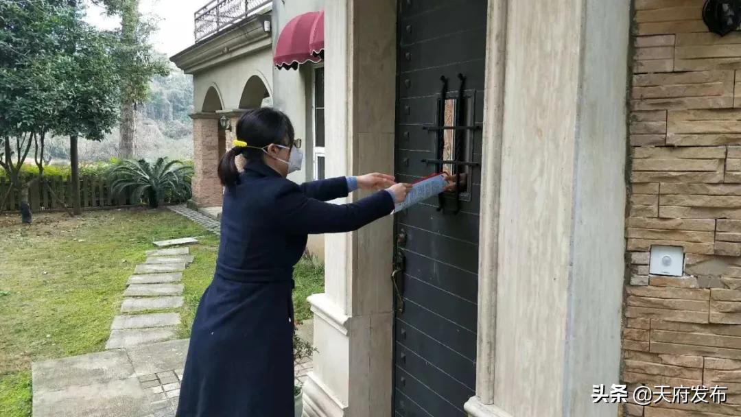 新区外籍人士同样“找得到”“管得住”“服好务”