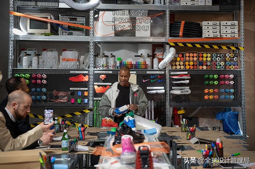 耐克设计师设计的100元跑鞋,nike经典款式介绍airmax系列