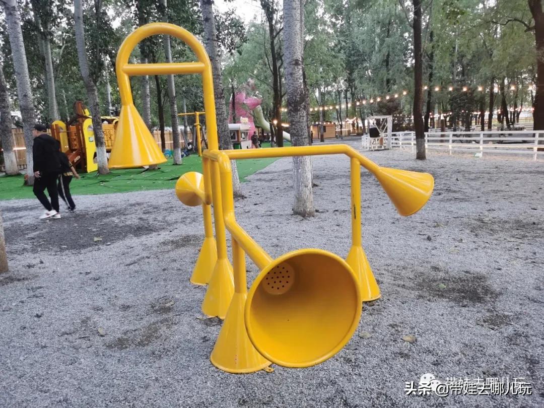 北京五环内新开萌宠乐园，除了喂动物，还能玩大滑梯、免费享帐篷
