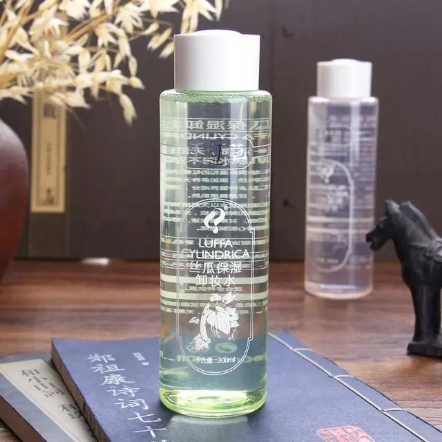 看起来丑但好用的平价化妆品,看起来很便宜但是很贵的化妆品