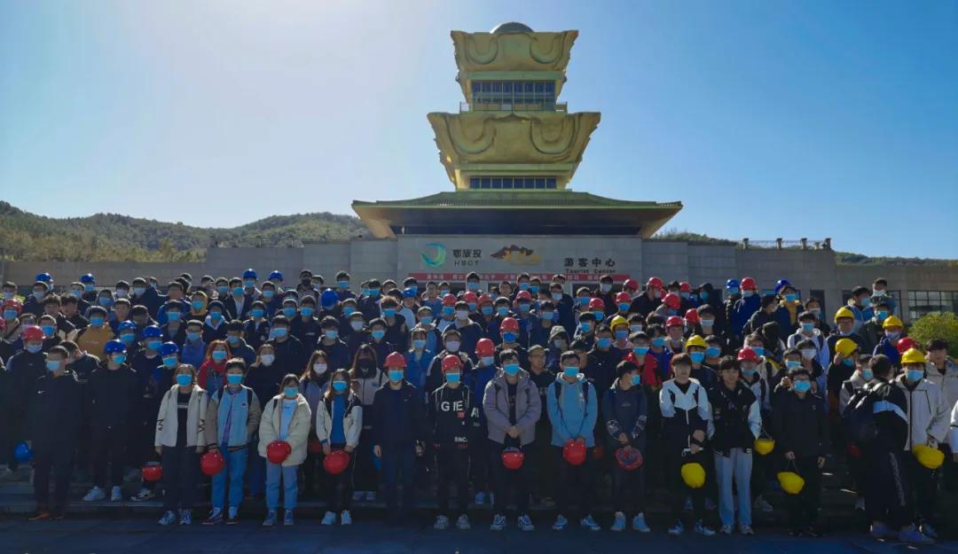 藏在深山里的酒店,藏在深山里面的民宿酒店