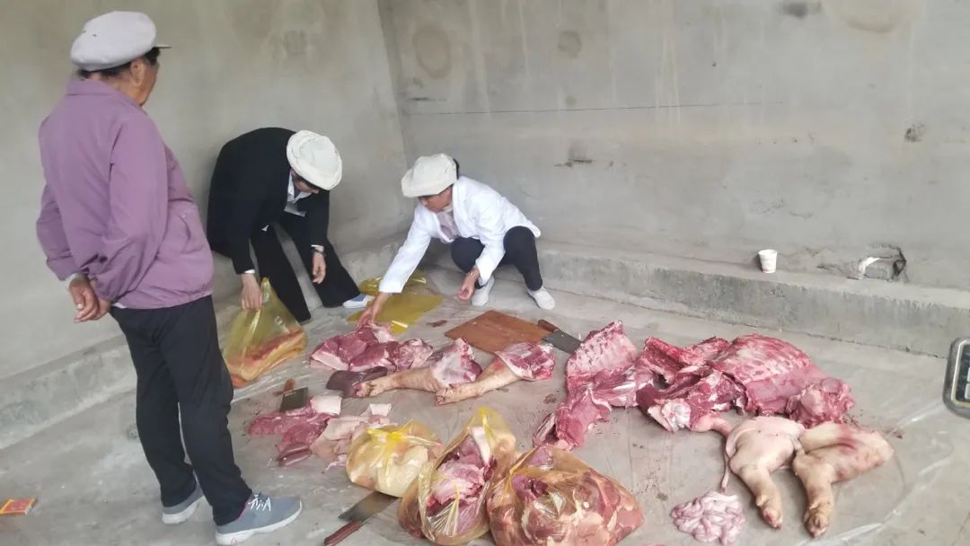 云南大理白族葬礼出殡视频,大理白族老人的葬礼