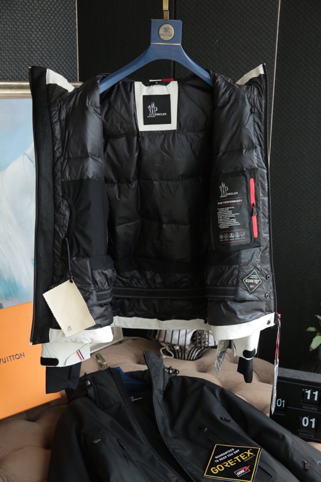 高端羽绒服哪里拿货便宜,蒙口羽绒服零售