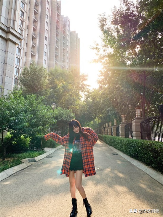 李小璐从星二代到网红的坠落史,从明星变成网红的李小璐