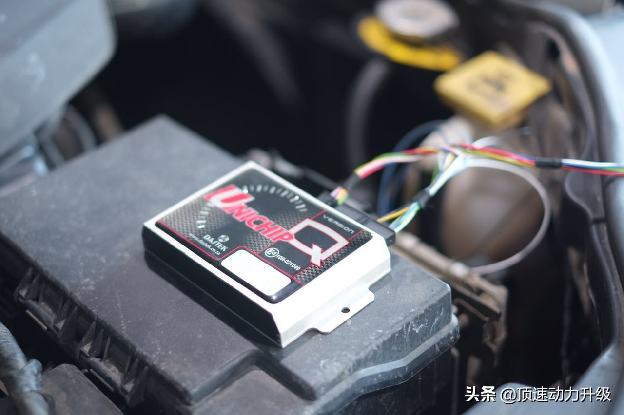 大切诺基3.6越野视频,大切诺基3.0实测